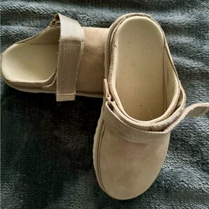UGG Ladies Clogs